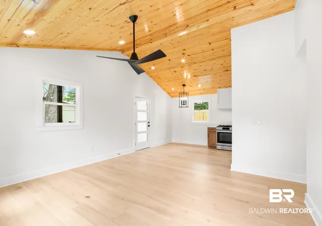 Photo 4 of Single family home for sale at 502 Horton Ln, Fairhope, AL 36532 | MLS# 409807 | Listing updated on 2026-09-02