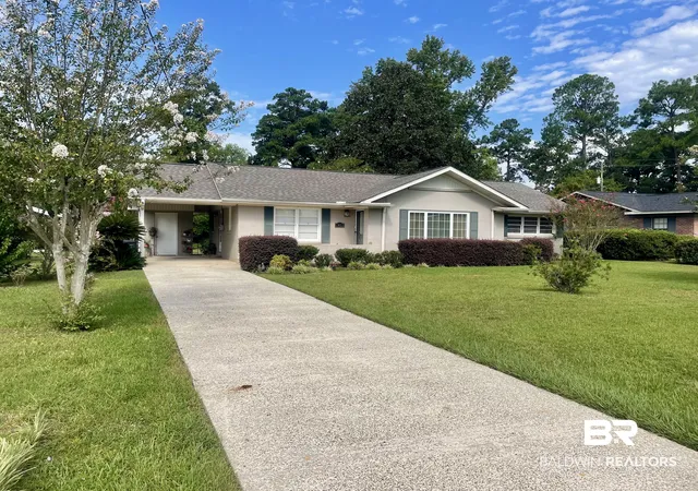 Photo 3 of Single family home for sale at 1413 Mcmillan Ave, Brewton, AL 36426 | MLS# 397608 | Listing updated on 2026-09-03