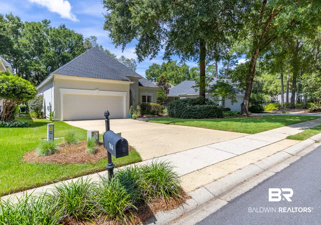 Photo 2 of Sale Pending at 104 Cedar Point, Fairhope, AL 36532 | MLS# 410075 | Listing updated on 2026-09-24