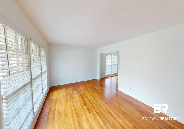 Photo 3 of Single family home for sale at 2760 Brevard Dr, Mobile, AL 36606 | MLS# 409479 | Listing updated on 2026-10-21