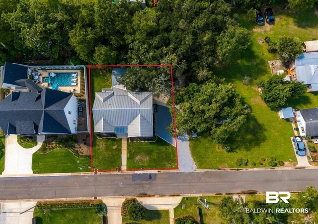 Photo 3 of Single family home for sale at 462 Satsuma St, Fairhope, AL 36532 | MLS# 410580 | Listing updated on 2026-10-07