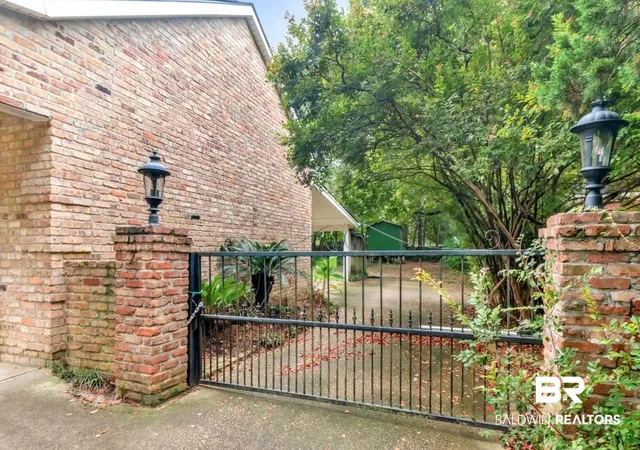 Photo 3 of Single family home for sale at 6421 Angela Ct, Mobile, AL 36695 | MLS# 410606 | Listing updated on 2026-09-13