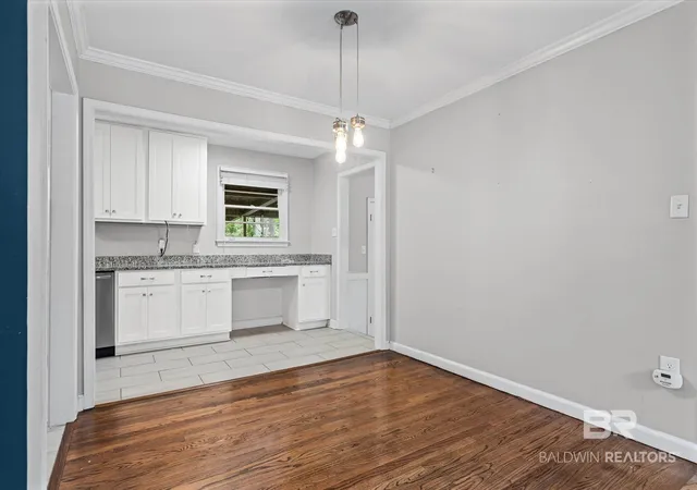 Photo 3 of Single family home for sale at 403 Thornton Pl, Mobile, AL 36609 | MLS# 411846 | Listing updated on 2026-10-12