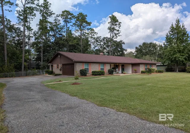 Photo 2 of Single family home for sale at 713 E 6th Street, Bay Minette, AL 36507 | MLS# 411848 | Listing updated on 2026-10-12