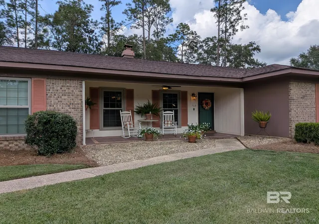 Photo 3 of Single family home for sale at 713 E 6th Street, Bay Minette, AL 36507 | MLS# 411848 | Listing updated on 2026-10-12