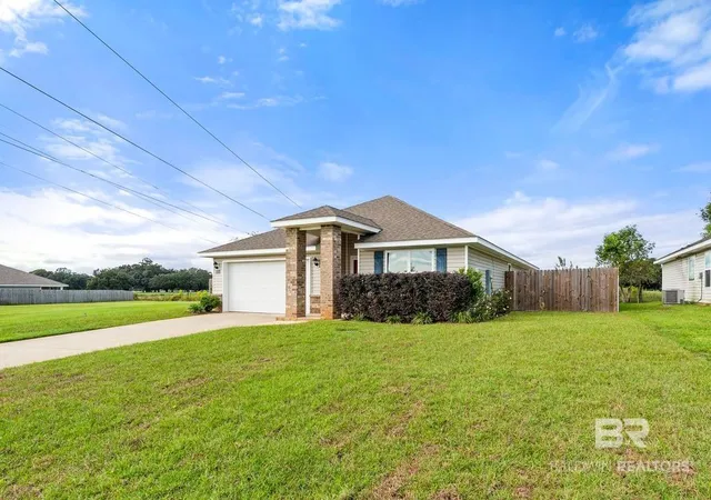 Photo 2 of Single family home for sale at 10724 N Paget Dr, Mobile, AL 36608 | MLS# 411902 | Listing updated on 2026-10-12