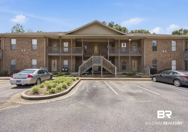 Townhouse for sale at 20637 Blueberry Ln #UNIT 28, Fairhope, AL 36532 | MLS# 406514