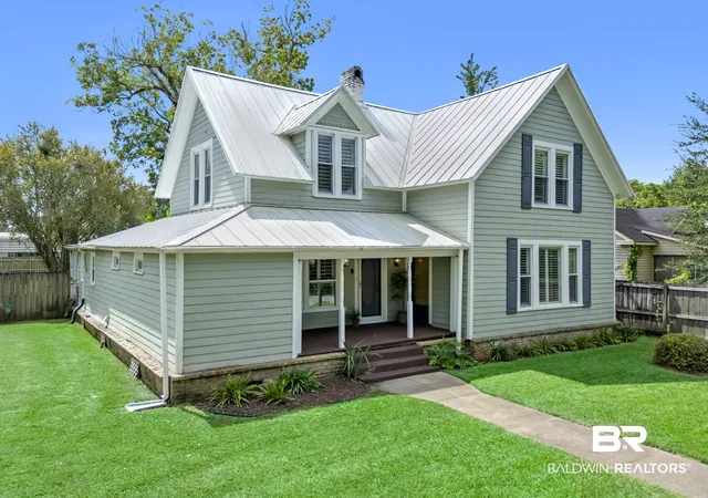 Photo 3 of Single family home for sale at 207 W Rose Ave, Foley, AL 36535 | MLS# 410592 | Listing updated on 2026-10-06