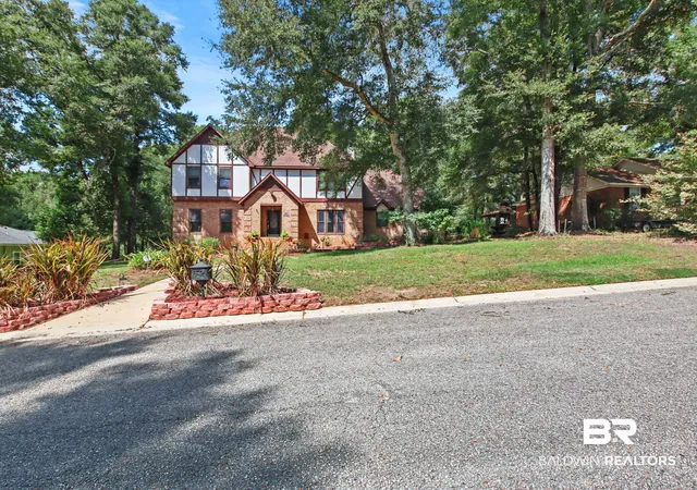 Photo 2 of Single family home for sale at 126 Durnford Hl Ct, Daphne, AL 36526 | MLS# 410505 | Listing updated on 2026-09-21