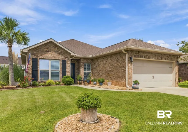Photo 3 of Single family home for sale at 672 Darley Cir, Gulf Shores, AL 36542 | MLS# 410747 | Listing updated on 2026-09-16