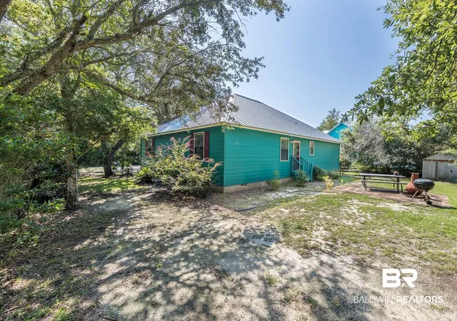 Photo 2 of Single family home for sale at 1861 Bay Breeze Pkwy, Gulf Shores, AL 36542 | MLS# 411189 | Listing updated on 2026-10-16