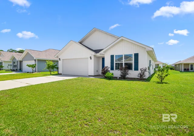 Photo 1 of Single family home for sale at 20758 Mercury Dr, Robertsdale, AL 36567 | MLS# 411746 | Listing updated on 2026-10-19