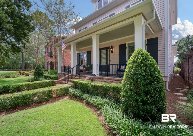 Photo 3 of Sale Pending at 105 Savannah Sq, Fairhope, AL 36532 | MLS# 407510 | Listing updated on 2026-10-14