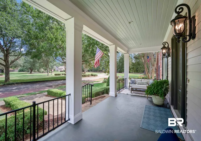 Photo 4 of Sale Pending at 105 Savannah Sq, Fairhope, AL 36532 | MLS# 407510 | Listing updated on 2026-10-14