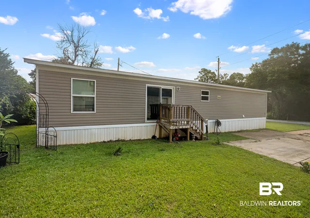 Single family home for sale at 1336 Ridgewood Dr, Lillian, AL 36549 | MLS# 409469