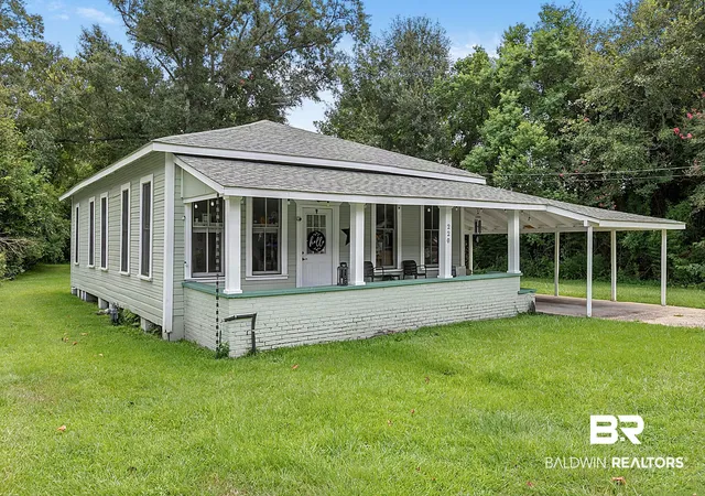 Photo 1 of Single family home for sale at 220 Bonifay St, Flomaton, AL 36441 | MLS# 397939 | Listing updated on 2026-09-09