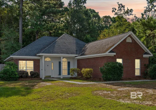 Photo 2 of Sale Pending at 28582 Canterbury Rd, Daphne, AL 36526 | MLS# 411360 | Listing updated on 2026-10-19