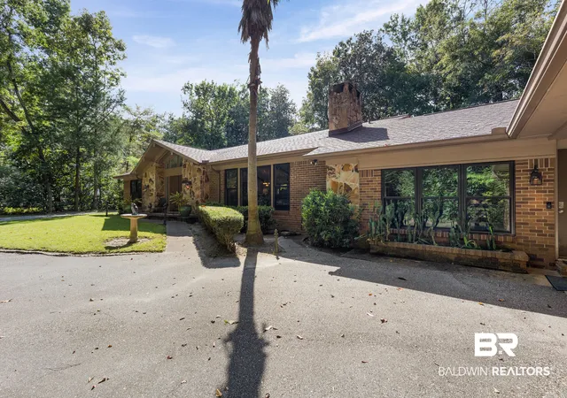 Photo 2 of Single family home for sale at 3415 N Riviere Du Chien Loop, Mobile, AL 36693 | MLS# 410092 | Listing updated on 2026-09-04