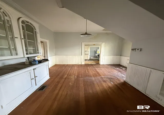 Photo 4 of Single family home for sale at 352 S Ann St, Mobile, AL 36604 | MLS# 410896 | Listing updated on 2026-09-18