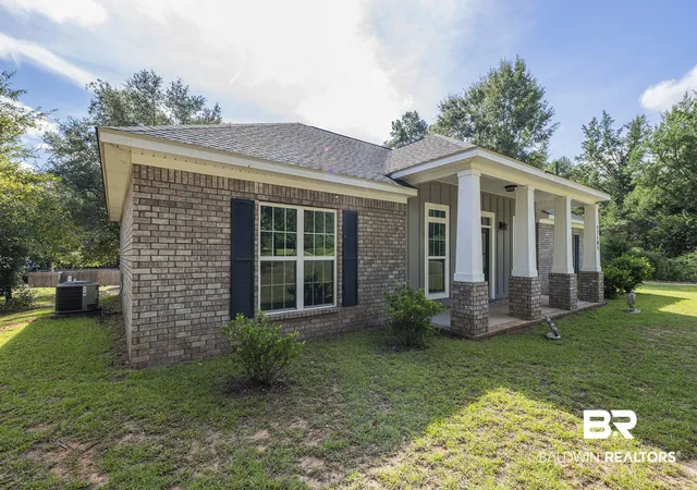 Photo 2 of Single family home for sale at 17105 Givens Ln, Bay Minette, AL 36507 | MLS# 410511 | Listing updated on 2026-09-12