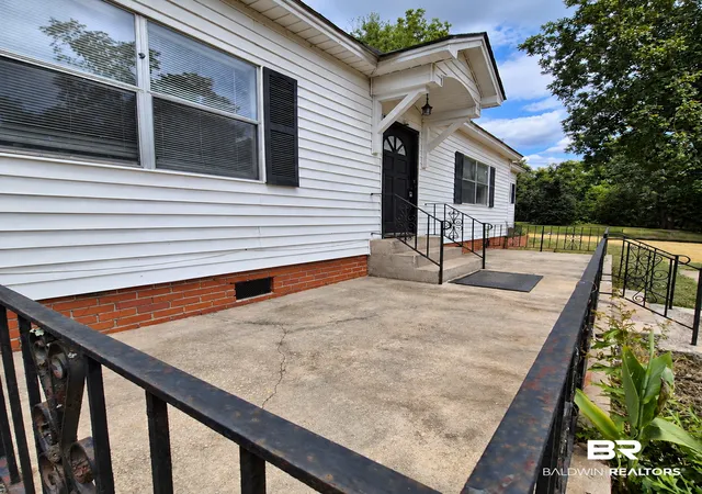 Photo 3 of Townhouse for sale at 225 Belleview, Evergreen, AL 36401 | MLS# 410859 | Listing updated on 2026-09-30