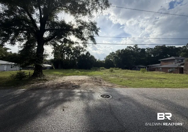 Photo 1 of Sale Pending at 31 Bernard St, Saraland, AL 36571 | MLS# 410333 | Listing updated on 2026-09-17