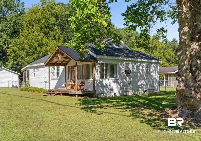 Photo 2 of Single family home for sale at 827 Cleveland Rd, Saraland, AL 36571 | MLS# 409998 | Listing updated on 2026-09-04