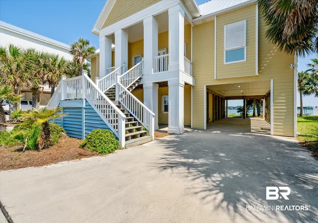 Photo 3 of Single family home for sale at 2186 W Beach Blvd, Gulf Shores, AL 36542 | MLS# 410071 | Listing updated on 2026-09-15