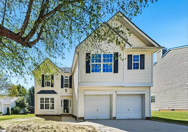 Photo 1 of Single family home for sale at 206 Fairview Lake Way, Simpsonville, SC 29680 | MLS# 1605250 | Listing updated on 2026-09-29