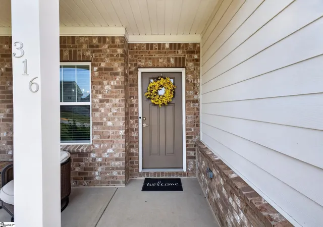 Photo 2 of Single family home for sale at 316 Alyssa Landing Dr, Fountain Inn, SC 29644 | MLS# 1601046 | Listing updated on 2026-09-18