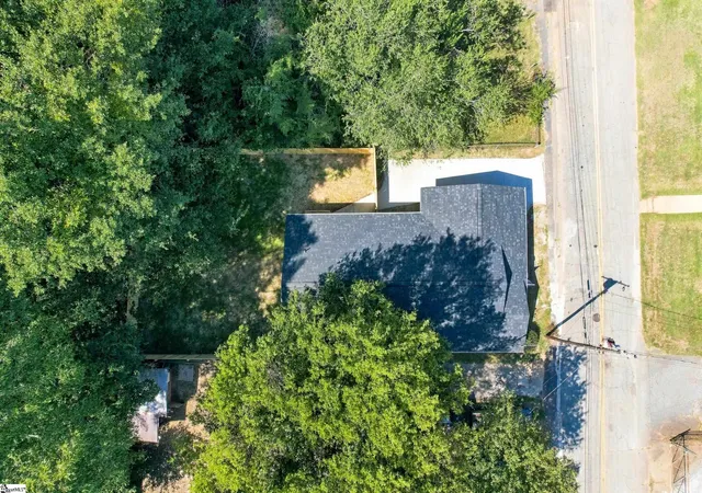 Photo 27 of Single family home for sale at 204 Stafford St, Greenville, SC 29605 | MLS# 1604263 | Listing updated on 2026-09-22