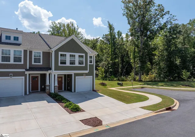 Photo 2 of Townhouse for sale at 129 Shager Pl, Travelers Rest, SC 29690 | MLS# 1602862 | Listing updated on 2026-09-11