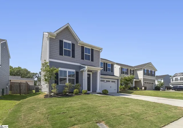Photo 2 of Single family home for sale at 406 Edenvale Dr, Greer, SC 29651 | MLS# 1602997 | Listing updated on 2026-09-09