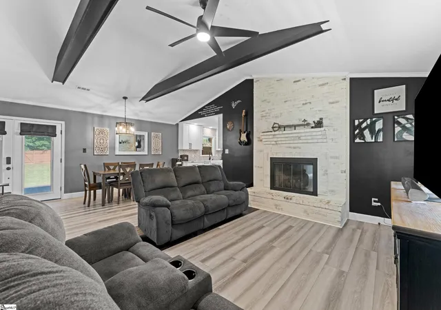 Photo 3 of Single family home for sale at 312 Spring Crk Dr, Spartanburg, SC 29316 | MLS# 1605453 | Listing updated on 2026-10-14
