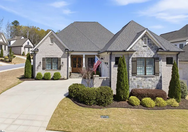 Photo 1 of Single family home for sale at 401 Southern Beech Ct, Simpsonville, SC 29681 | MLS# 1605882 | Listing updated on 2026-10-06