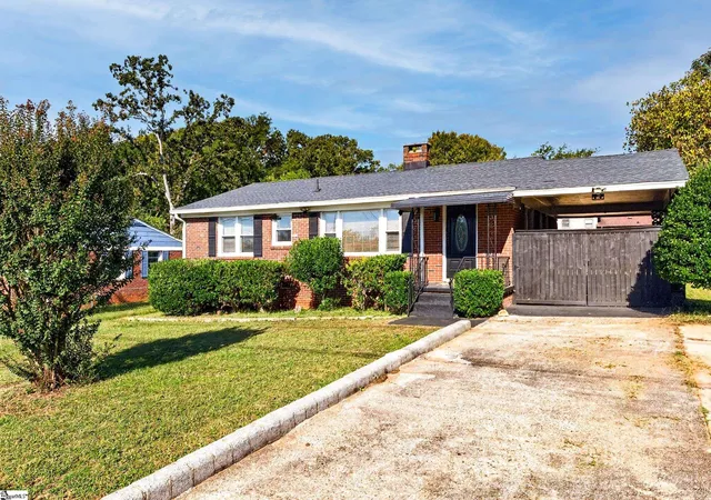 Photo 1 of Single family home for sale at 24 Maudie St, Greenville, SC 29605 | MLS# 1605785 | Listing updated on 2026-10-05
