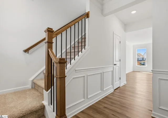Photo 3 of Sale Pending at 214 Pendergast Rd, Greenville, SC 29605 | MLS# 1589917 | Listing updated on 2026-10-06