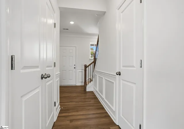 Photo 3 of Sale Pending at 214 Pendergast Rd, Greenville, SC 29605 | MLS# 1589917 | Listing updated on 2026-10-06