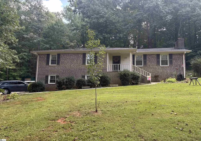Photo 1 of Single family home for sale at 100 Laconia Dr, Travelers Rest, SC 29690 | MLS# 1602783 | Listing updated on 2026-09-07