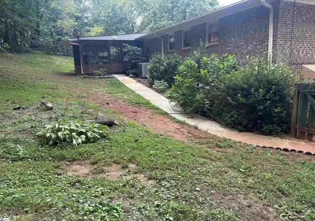Photo 4 of Single family home for sale at 100 Laconia Dr, Travelers Rest, SC 29690 | MLS# 1602783 | Listing updated on 2026-09-07