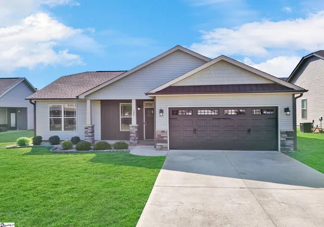 Photo 1 of Single family home for sale at 155 Norfolk Cir, Anderson, SC 29625 | MLS# 1604160 | Listing updated on 2026-09-23