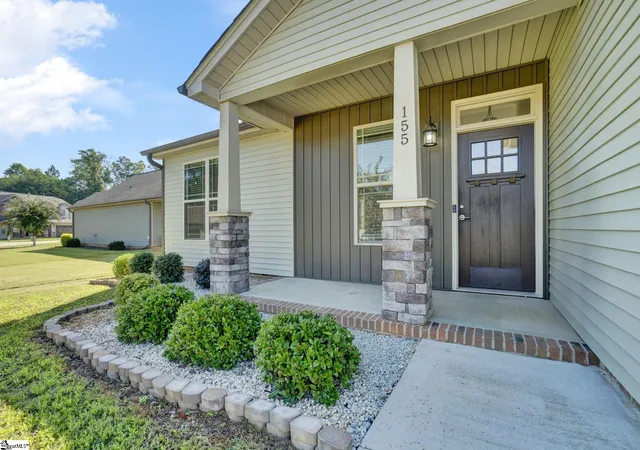 Photo 2 of Single family home for sale at 155 Norfolk Cir, Anderson, SC 29625 | MLS# 1604160 | Listing updated on 2026-09-23