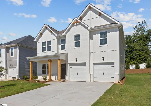 Photo 2 of Single family home for sale at 204 Juniper Valley Cir, Piedmont, SC 29673 | MLS# 1598847 | Listing updated on 2026-09-23