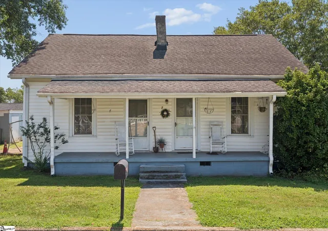 Photo 2 of Single family home for sale at 7 22nd Street, Greer, SC 29651 | MLS# 1602587 | Listing updated on 2026-09-04