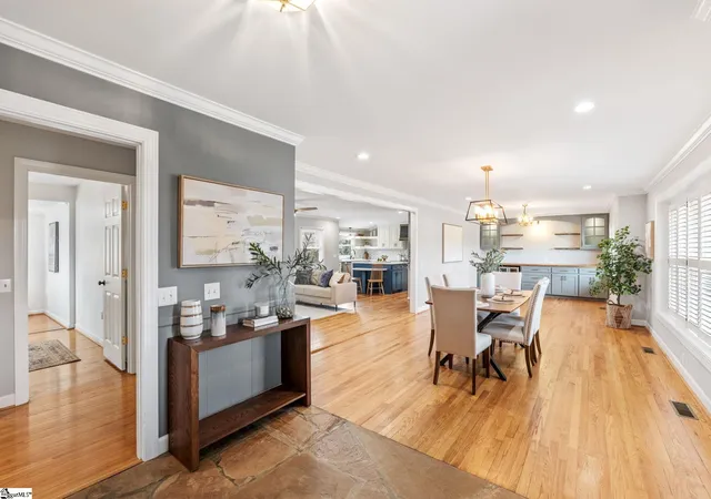 Photo 2 of Single family home for sale at 107 Hiawatha Dr, Greenville, SC 29615 | MLS# 1599357 | Listing updated on 2026-09-01