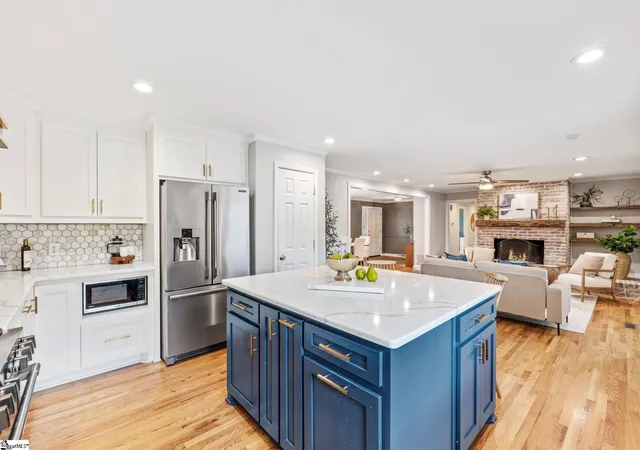 Photo 3 of Single family home for sale at 107 Hiawatha Dr, Greenville, SC 29615 | MLS# 1599357 | Listing updated on 2026-09-01