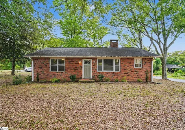 Photo 1 of Single family home for sale at 2 Ayersdale Dr, Taylors, SC 29687 | MLS# 1604092 | Listing updated on 2026-10-22