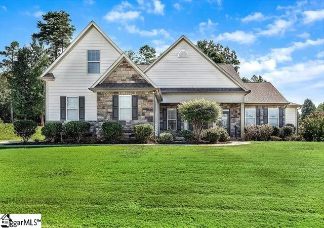 Photo 1 of Single family home for sale at 22 Vineyard Way, Williamston, SC 29697 | MLS# 1605921 | Listing updated on 2026-10-20