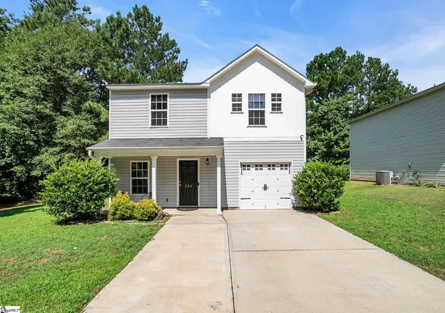 Photo 1 of Single family home for sale at 256 Cotton Crk Way, Spartanburg, SC 29302 | MLS# 1604648 | Listing updated on 2026-10-17