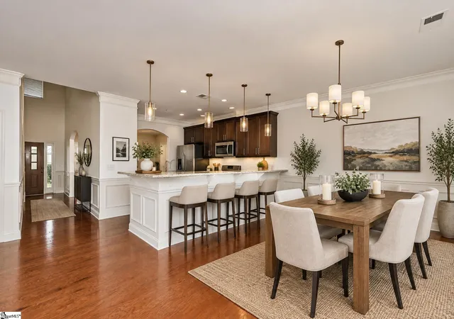 Photo 4 of Single family home for sale at 300 Sabin Ct, Simpsonville, SC 29681 | MLS# 1604632 | Listing updated on 2026-10-23